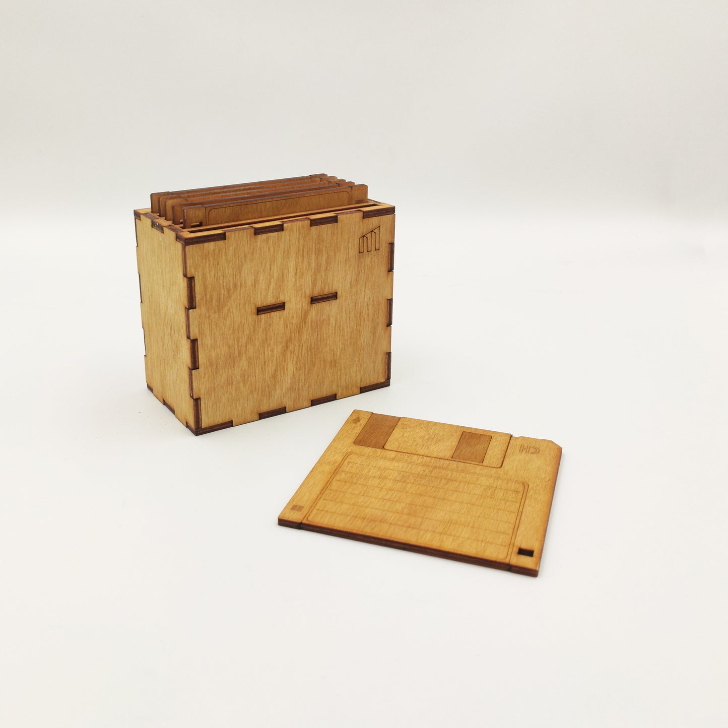 Ξύλινα Σουβέρ Floppy Disk - Σετ 6 τεμάχια