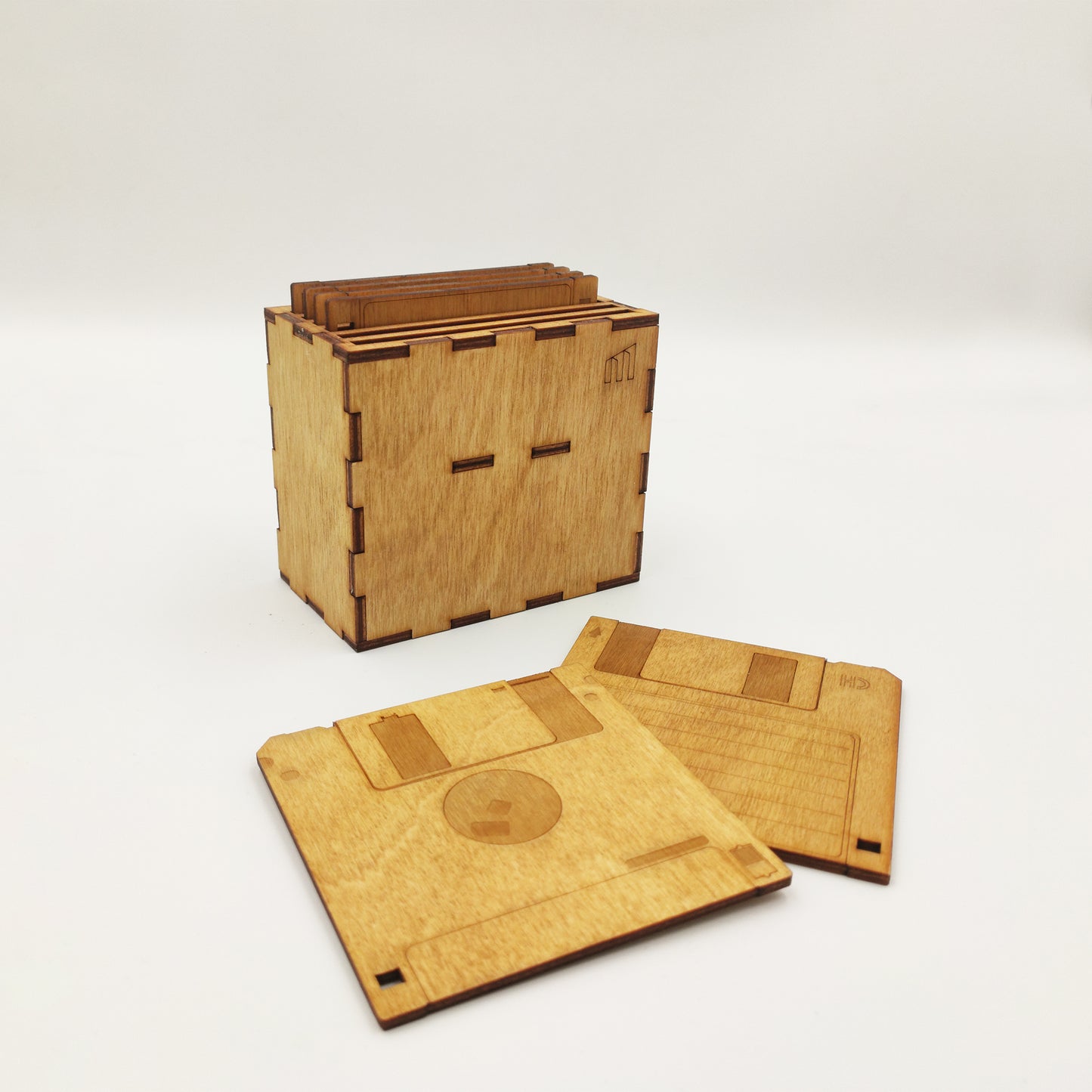 Ξύλινα Σουβέρ Floppy Disk - Σετ 6 τεμάχια