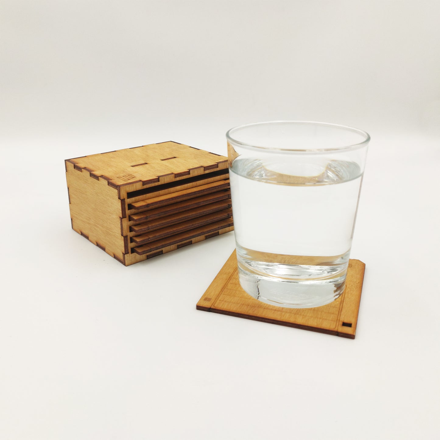 Ξύλινα Σουβέρ Floppy Disk - Σετ 6 τεμάχια