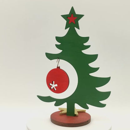 Ξύλινο Χριστουγεννιάτικο Δέντρο με Κρεμαστό Διακοσμητικό